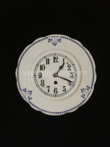 Reloj de porcelana